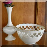 P04. Lenox bowl and vase. 
